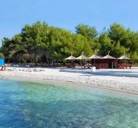 Stylish Suburb With Private Parking & Wifi, Between Centre And Brijuni Pristine Seaside *