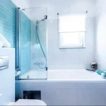 Stylish Suburb With Private Parking & Wifi, Between Centre And Brijuni Pristine Seaside Apartment *