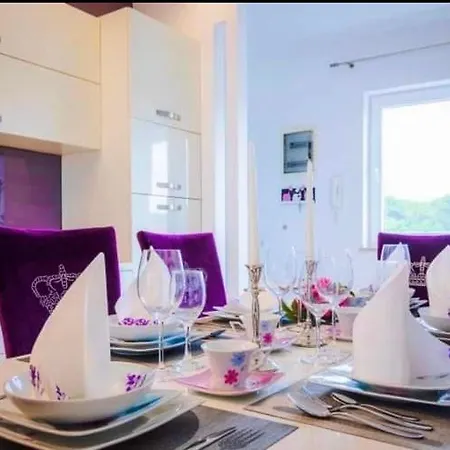 Stylish Suburb With Private Parking & Wifi, Between Centre And Brijuni Pristine Seaside *