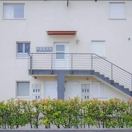 Stylish Suburb With Private Parking & Wifi, Between Centre And Brijuni Pristine Seaside * Pula